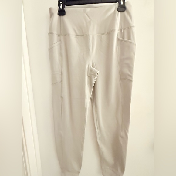 Avalanche Women's Cream Leggings - Picture 1 of 7